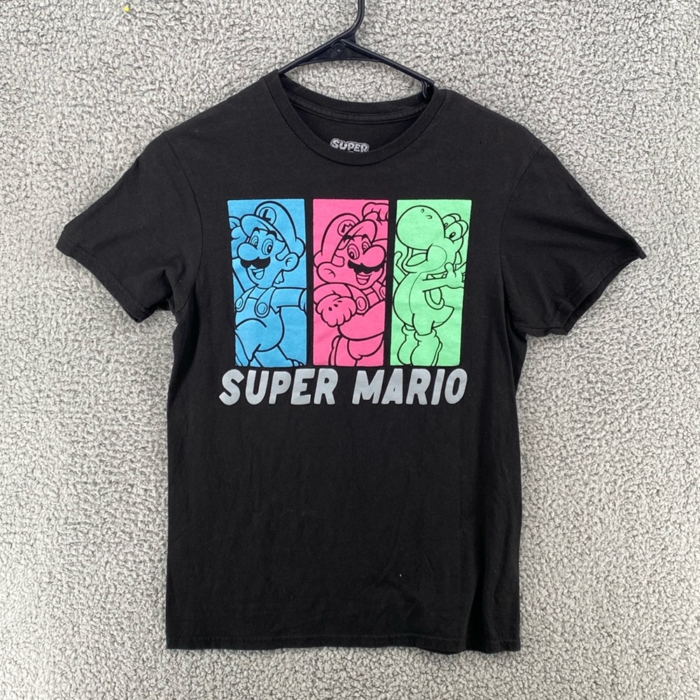 Super Mario Graphic T-Shirt Men's‎ Sz Small